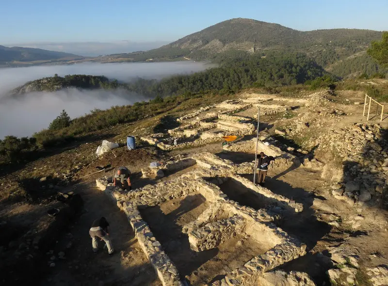 Excavación arqueológica del poblado ibérico de El Puig d'Alcoi